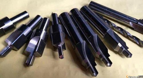 數(shù)控刀具批發(fā)、加工中心刀具、金屬加工刀具、外圓車刀、內(nèi)孔車削、切斷刀、切槽刀、端面切槽刀、螺紋車刀、螺紋銑刀、方肩銑刀、面銑刀、高進給銑刀、銑槽、倒角銑削、U鉆、可轉(zhuǎn)位刀片鉆頭、可換頭鉆頭、硬質(zhì)合金鉆頭、粗鏜刀具、精鏜刀具、立銑刀、絲錐、鉸刀廠價直銷。