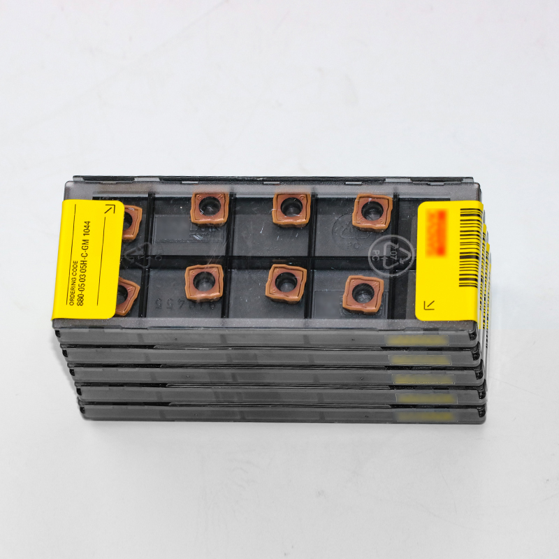 數(shù)控刀具批發(fā)、加工中心刀具、金屬加工刀具、外圓車刀、內(nèi)孔車削、切斷刀、切槽刀、端面切槽刀、螺紋車刀、螺紋銑刀、方肩銑刀、面銑刀、高進給銑刀、銑槽、倒角銑削、U鉆、可轉(zhuǎn)位刀片鉆頭、可換頭鉆頭、硬質(zhì)合金鉆頭、粗鏜刀具、精鏜刀具、立銑刀、絲錐、鉸刀廠價直銷。